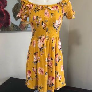 Adorable yellow floral mini dress with gathered front